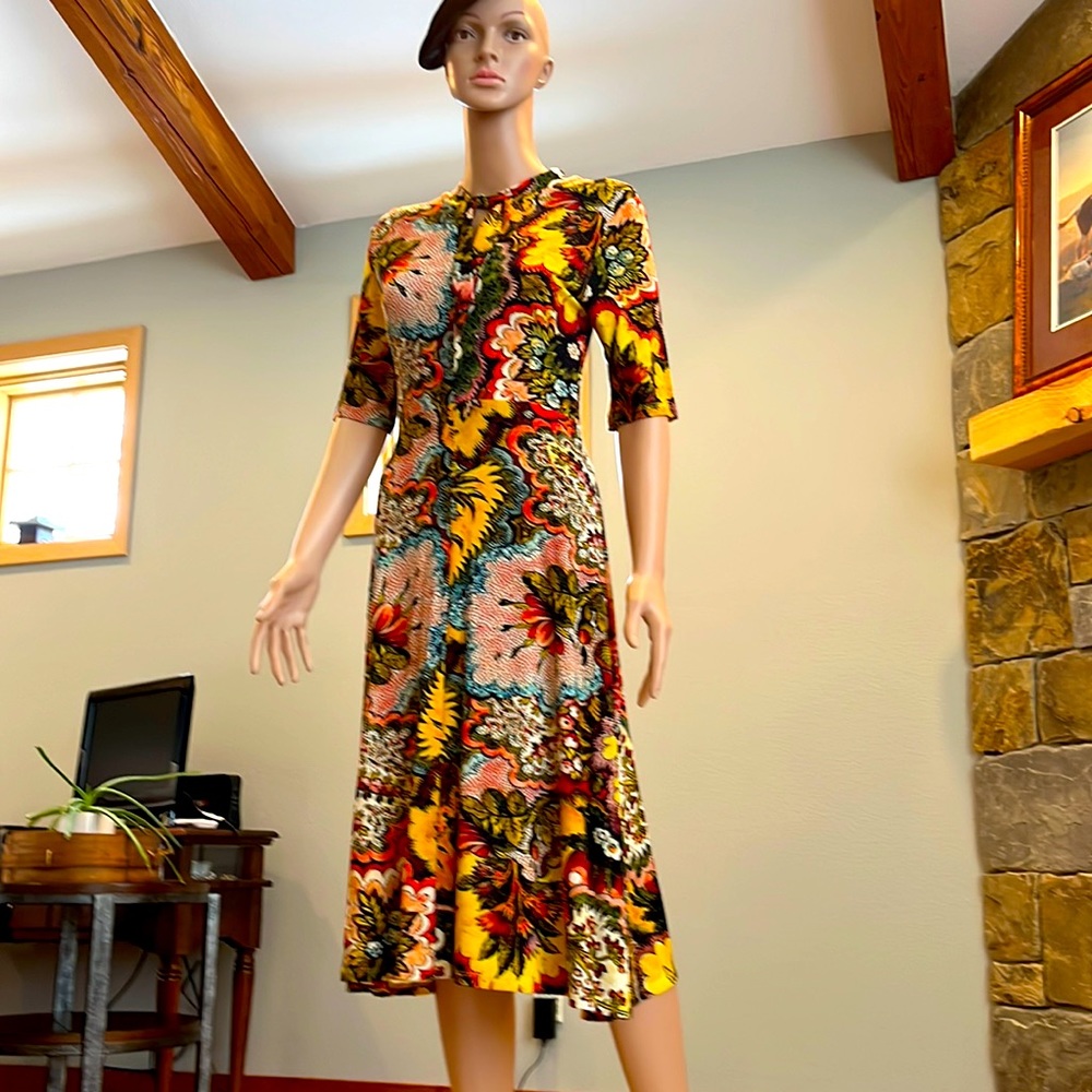 Desigual dress classic floral design in comfortable knit